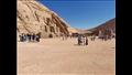 رغم الحر الشديد.. إقبال كبير من السياح لزيارة معبد أبوسمبل بأسوان- صور