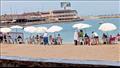مواطنون يستمتعون باستقرار الطقس على شواطئ الإسكندرية (3)