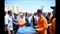 وزيرة البيئة ومحافظ الإسكندرية يشهدان اصطفاف معدات النظافة الحديثة (10)