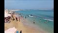 طقس رائع على شواطئ الإسكندرية.. والمصايف: "بنشجعكم تنزلوا الموج هادي"- صور 