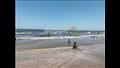 طلاب الثانوية يستمتعون بالإجازة على شواطئ بورسعيد (8)