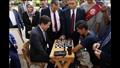 رئيس جامعة بنها يشارك الطلاب لعب ''الشطرنج'' والـ''بنج بونج'' في أول يوم دراسي