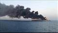 اندلاع حريق نتيجة إصابة سفينة تجارية بصاروخ جنوب ش