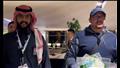 هشام عباس يصل السعودية لحفل كاسيت 90 (2)
