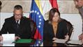 وزيرة الثقافة ونظيرها الفنزويلي يوقعان بروتوكول تع