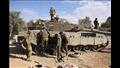 عائلات إسرائيليين قتلوا بقذيفة دبابة للجيش في 7 أك