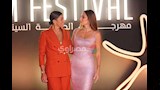 أمينة خليل تستقبل أسماء جلال بالأحضان وتهنئها على فيلمها