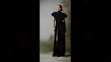  ارتدت أمينة فستان “Black T-Shirt Gown” من Mrs Keepa  