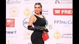 سارة نخلة تبهر الجماهير والمصورين في مهرجان القاهرة السينمائي 