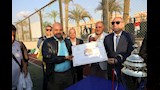 محافظ القاهرة يسلم الجوائز للفرق الفائزة بدوري المدن المطورة بملاعب الأسمرات