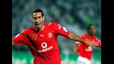 محمد أبو تريكة لاعب الأهلي السابق