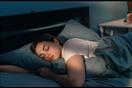 أسباب السقوط بشكل مفاجئ أثناء النوم