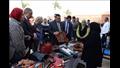 وزير التنمية المحلية ومحافظ الفيوم يتفقدان معرض أيادي مصر