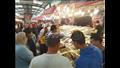 إقبال كبير على شراء الأسماك في السوق الحضاري ببورسعيد