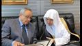 رئيس رابطة الجامعات الإسلامية يزور مكتبة الإسكندرية (3)