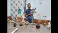 شاب يصنع تحفًا ومجسمات من الجبس (4)