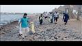 حملات النظافة بشاطئ البلوهول بمدينة دهب بمشاركة السائحين والمواطنين (4)