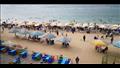 توافد المواطنون على شواطئ الإسكندرية (5)