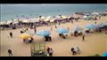 توافد المواطنون على شواطئ الإسكندرية (7)