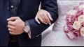 عريس يفاجئ عروسته بهدية غير تقليدية في حفل زفافهما (فيديو)