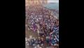 أمواج من البشر على شواطئ الإسكندرية (1)