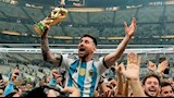 ليونيل ميسي مع كأس العالم 2022