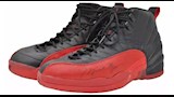  حذاء Air Jordan 12 "Flu Game" الذي ارتداه اللاعبون أثناء المباريات - (1.38 مليون دولار)