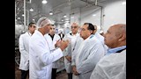 رئيس الوزراء يتفقد مصنع عبور لاند بمدينة العبور (3)