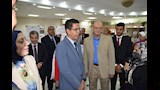 رئيس جامعة بنها يفتتح معرض مشروعات طلاب العلوم الإنسانية  (4)