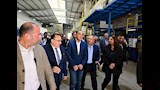رئيس الوزراء يفتتح مصنعًا لتوطين صناعة القفازات الطبية (6)