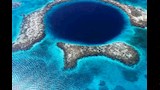 جزيرة على شكل حوت وحفرة زرقاء عظيمة من الفضاء (4)
