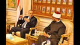 محافظ أسيوط يبحث مع أمين مجمع البحوث الإسلامية تعزيز الشراكة في نشر الوعي الديني وترسيخ قيم الانتماء (7)