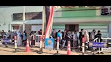طوابير الشباب والمرأة أمام لجان انتخابات الدوائر الملغاة بمجلس النواب في الوادي الجديد  (4)