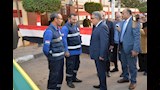 محافظ الدقهلية يتفقد تجهيزات هيئة الاسعاف امام مقر احدى اللجان الانتخابية فى المنصورة (3)