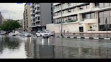 أمطار غزيرة تغرق شوارع دبي 