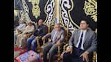 محافظ الدقهلية ونائبه يقدمان العزاء لاسرة الحاجة سبيلة سيدة العطاء (2)