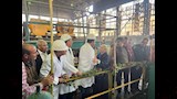 محافظ قنا يُطلق إشارة بدء موسم عصير القصب بمصنع سكر نجع حمادي (6)