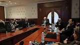 عميد طب المنصورة يستقبل البروفيسور آلان بيسي