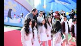 السيسي يلتقط الصور التذكارية مع الأطفال وأبناء الشهداء خلال احتفالية عيد الفطر (6)