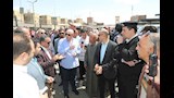 محافظ بني سويف يتفقد مواقف السيارات لمتابعة الالتزام بتعريفة الركوب الجديدة  (10)