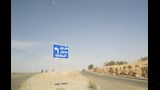 رفع مخلفات وتركيب علامات إرشادية بشوارع مدينة أسوان