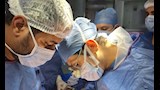 إنقاذ طفل توقف قلبه 20 دقيقة في جراحة استمرت 4 ساع