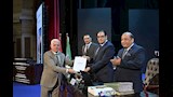 تكريم فريق تنظيم زيارة ماكرون لجامعة القاهرة (3)