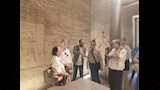 محافظ أسوان يستقبل رئيس البرلمان المجري والوفد المرافق له 