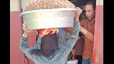 بائعة توت 1