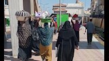 بائعات توت