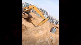 انتشال جثة مسن انهارت عليه بئر فى صحراء المنيا (3)