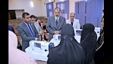 محافظ سوهاج يسلم ماكينات خياطة للسيدات الأولى بالرعاية (8)