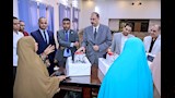 محافظ سوهاج يسلم ماكينات خياطة للسيدات الأولى بالرعاية (2)