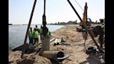 محافظ بني سويف يتفقد مشروع إنشاء مرسى سياحي على الجانب الشرقي للنيل (15)